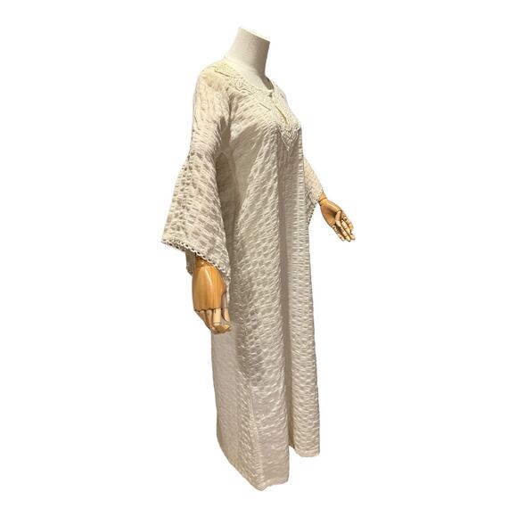 1970s Evelyn Pearson Embroidered Muslin Boho Dress with Bell Sleeves small - Picture 5 of 16